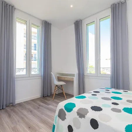 1er étage Appartement *