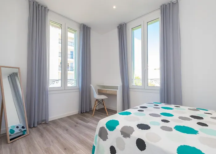 1er étage Apartamento *